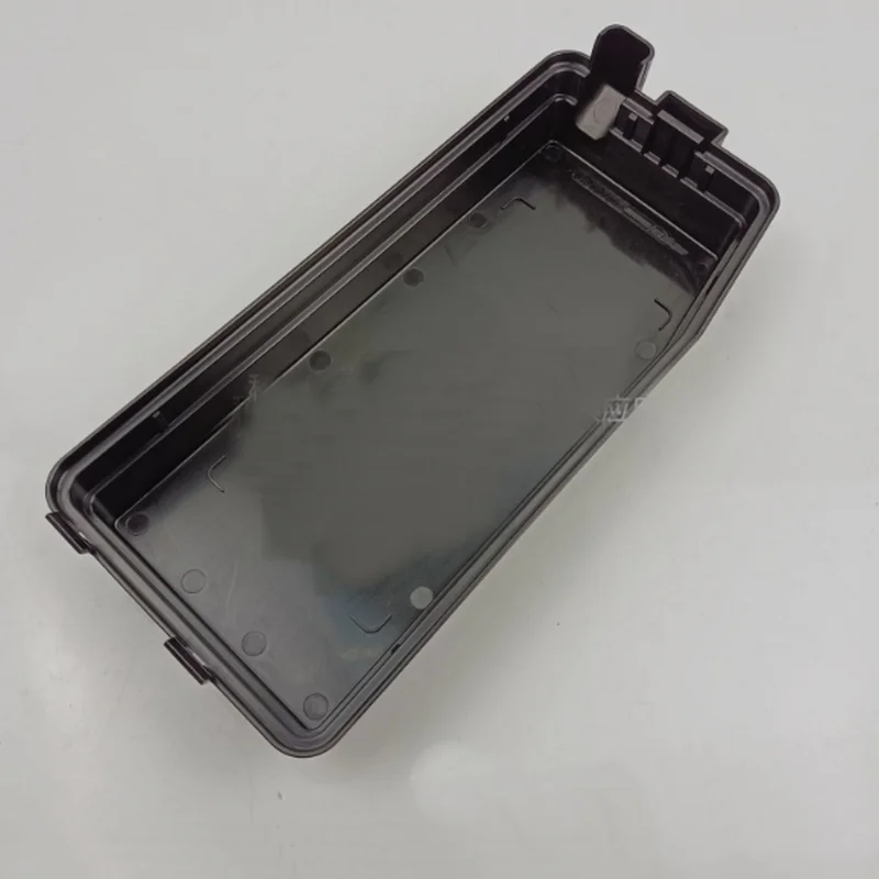 for 2008-2017 Chevrolet Captiva  Cover on fuse box