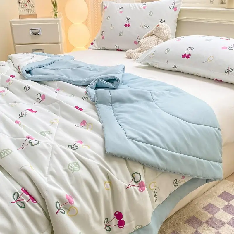  Summer Lightweight Air Conditioned Washable Cotton Printed Skin-friendly Blanket for Dormitory Baby Panda Design Filling