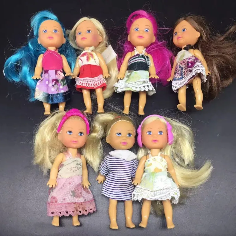 

1 Pieces Random Style 11cm Girl Doll with Clothes Dress Up Toys for Children