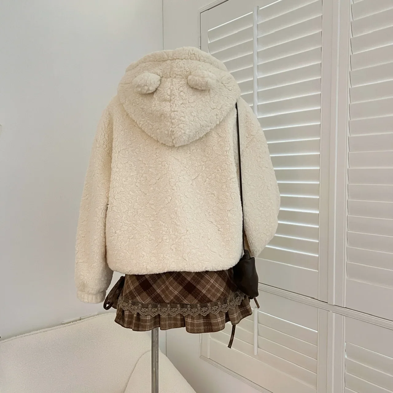 Winter Korean Style Sweet Women Lamb Wool Hooded Sweatshirt 2024 New Fashion Causal Sweater for Women Cute Brown Warm Clothing