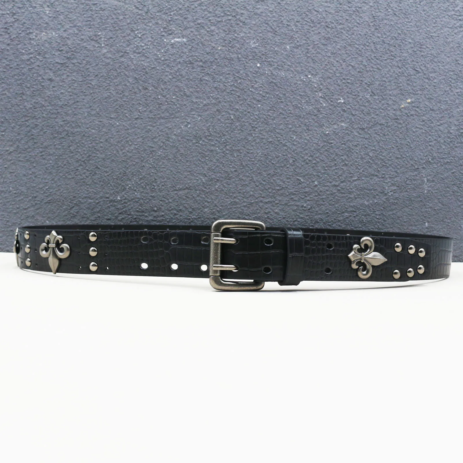 Double-needle buckle belt with heavy black crocodile pattern  Goth Skeleton Rivet Belt Trend Punk Hip-hop Belt Y2K Style Belt - view 5