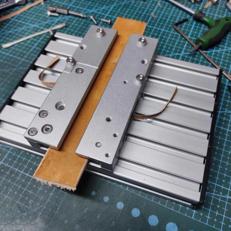 

Кожаный ремень ручной работы с полудуговым режущим инструментом, кожаный триммер с двойной кромкой и регулируемой шириной