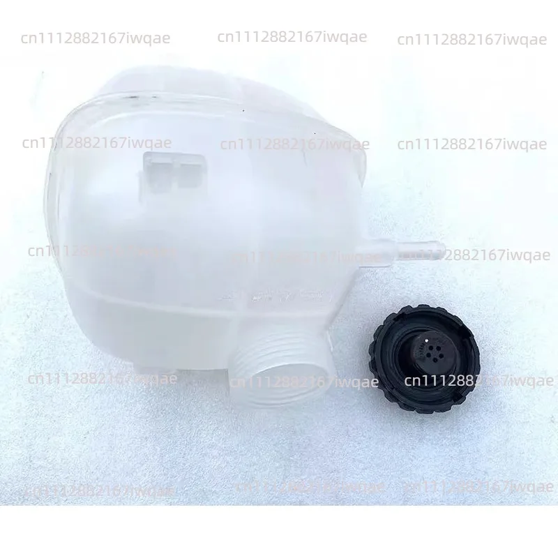 Applicable to BAIC Beijing Automobile bj40l BJ40L water tank antifreeze replenishment kettle liquid storage tank cover