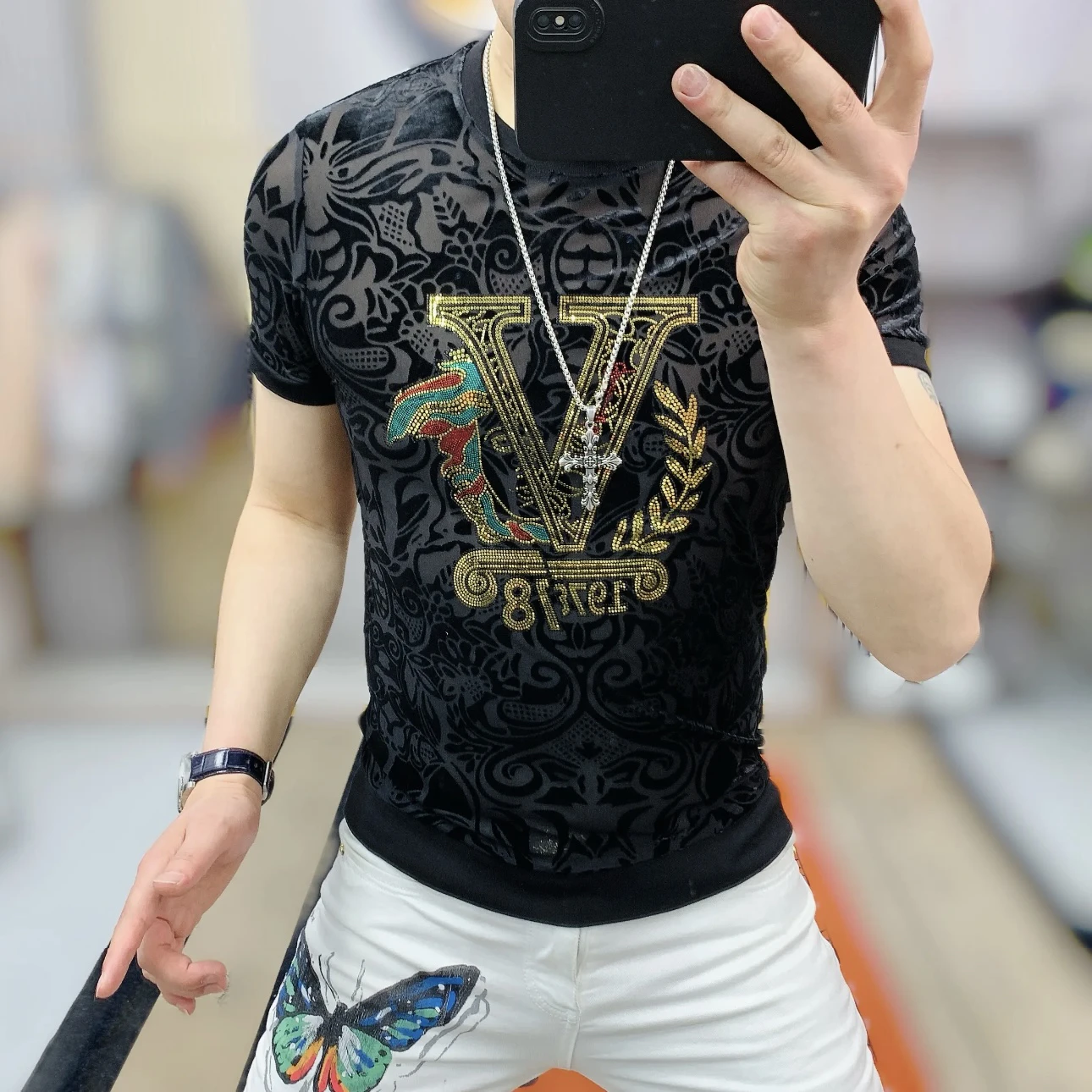 

Faionable round Ne ort Sve Men's T-irt Laser Bead Embroidery Gold Velvet Carving Laser Bead Slim Fit Diamond orts