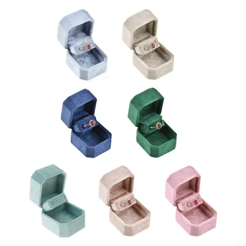 91AF Exquisite Plush Jewelry Display Case Sophisticated Jewelry Display Box in Plush for Proposals Business Event