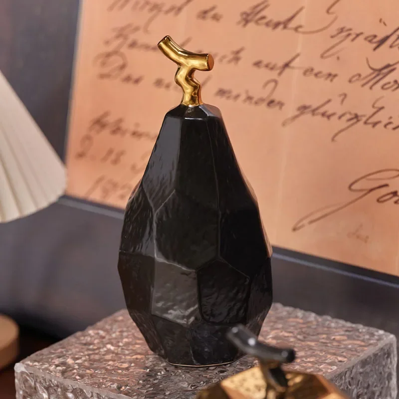 Simulation Golden Apple Black Pear Sculpture Ceramic Accessories Home Livingroom Table Decoration Store Office Statue Ornaments