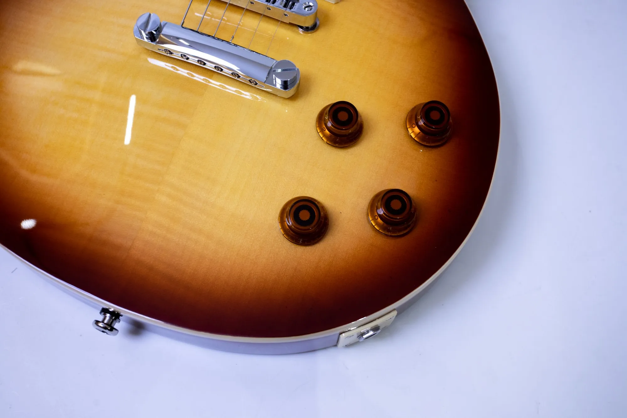 

22-tone Red brown Augustman 6-string electric guitar, in stock, stainless steel tone wire, can be customized