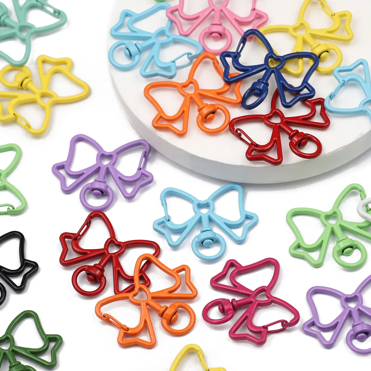 

1pcs 4*3cm Random Mix Snap Hook Trigger Clips Buckles For Keychain Lobster Clasp Hooks Key Ring Clasp DIY Jewelry Making Supplie