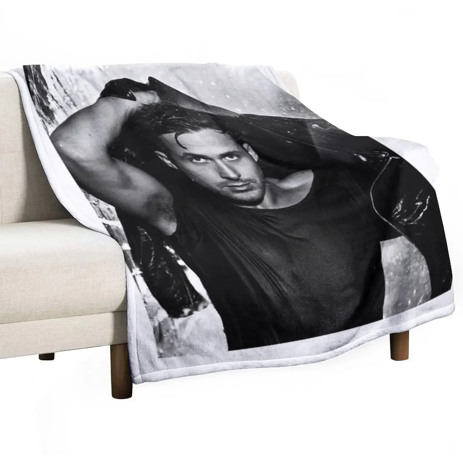 Young Ryan Gosling Throw Blanket Thermal Soft Plaid Blankets