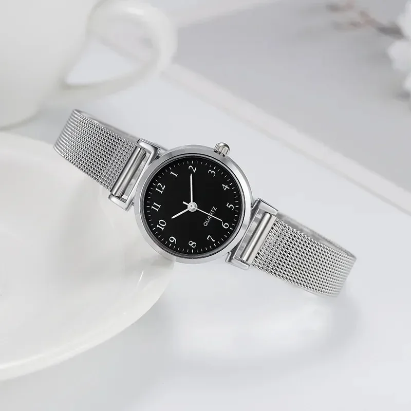 Reloj Simple versión coreana para Mujer, Reloj de pulsera de cuarzo con correa de malla de acero inoxidable compacto Digital para estudiante, Reloj para Mujer, triangulación de envíos
