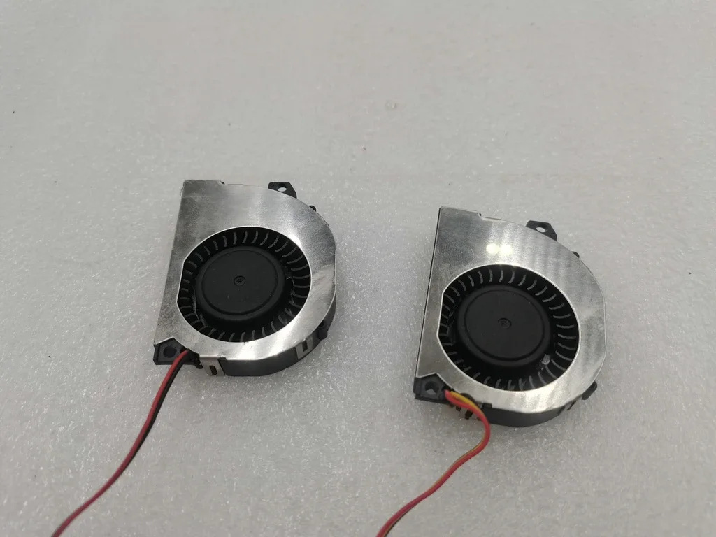 NEW FAN for WHEE AGE05010F12H 5508 12V YY5508H12 BROAD FAN BF04010H05 5V  All-in-one projector cooling fan