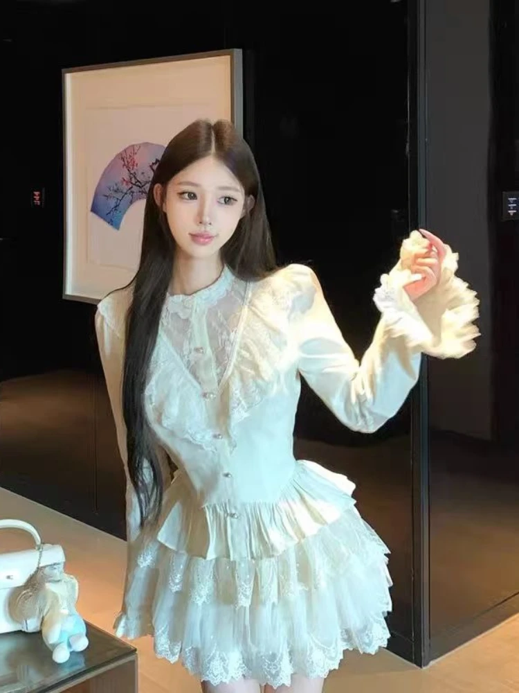 Conjunto Retro elegante francés de dos piezas para mujer, Tops adorables de manga larga + falda de pastel elegante, nuevo diseño, trajes Vintage encantadores, otoño 2025