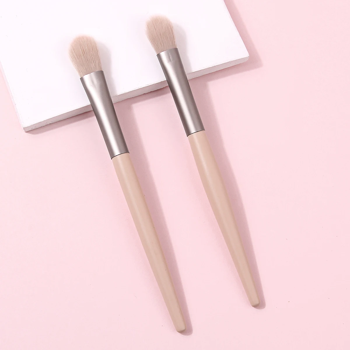 2PCS Eye Makeup Brushes Set Professional Soft Eyeshadow Highlight Concealer Brush Women Facial Beauty Cosmetic Tools