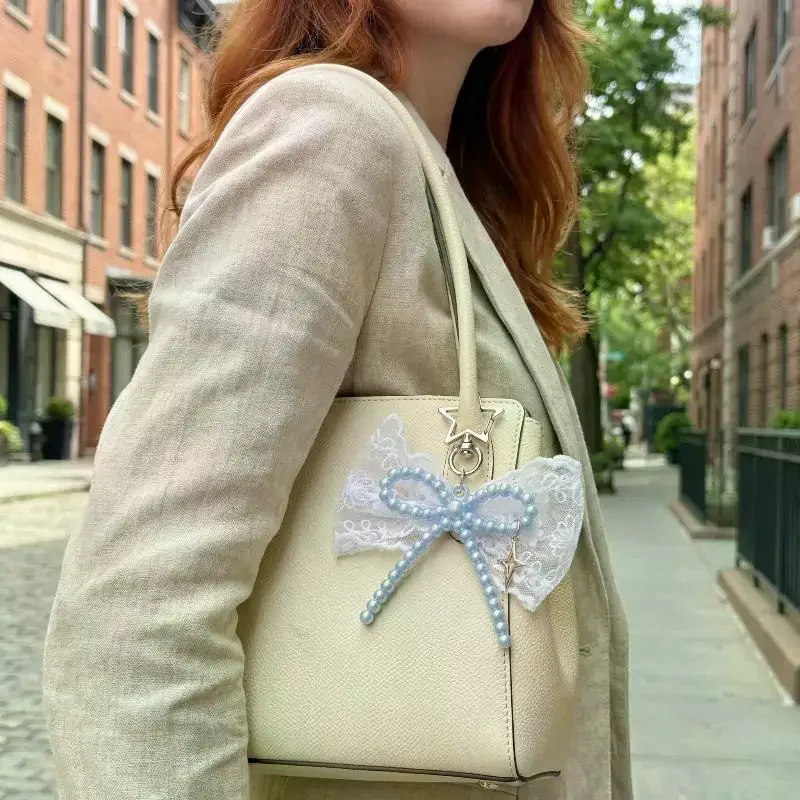 Простой-брелок-в-стиле-ins-с-кружевом-и-жемчужным-бантом-креативный-кулон-бантик-с-бусинами-украшение-для-рюкзака-подвеска-для-сумки-подарок