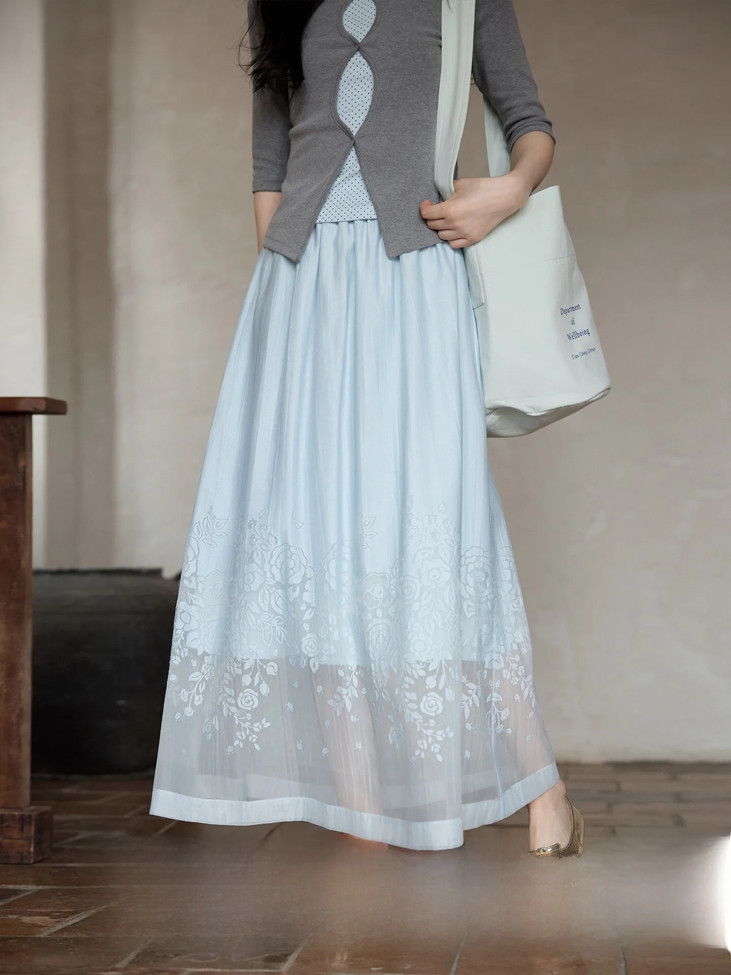 

Unique Beautiful Spliced Long Straight Tube Skirt Light Blue Mesh Half Body Skirt Commute Style High Waist A-Line Skirt