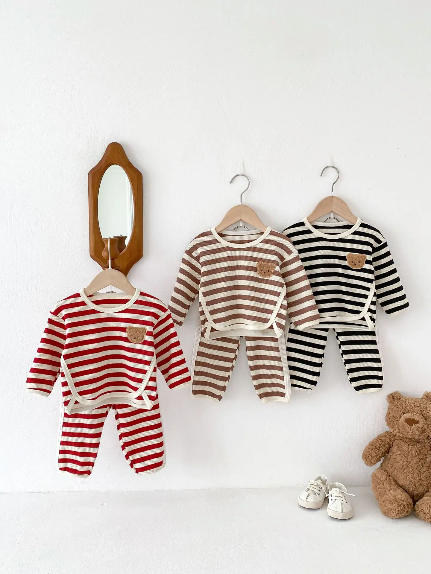 2024 Autumn New Baby Boy Girl Striped Sweatshirt Set Infant Cartoon Bear Waffle Tops + Pants 2pcs Suit Toddler Casual Outfits