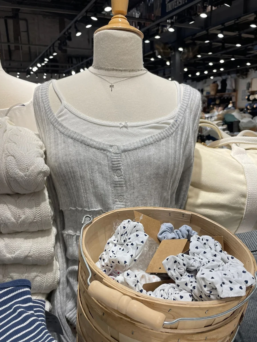 

Gray Knitted Hollow Out Cardigan T-shirt Women Scoop Neck Long Sleeve Tee Shirts Preppy Style Vintage Slim Tops Y2k Spring New