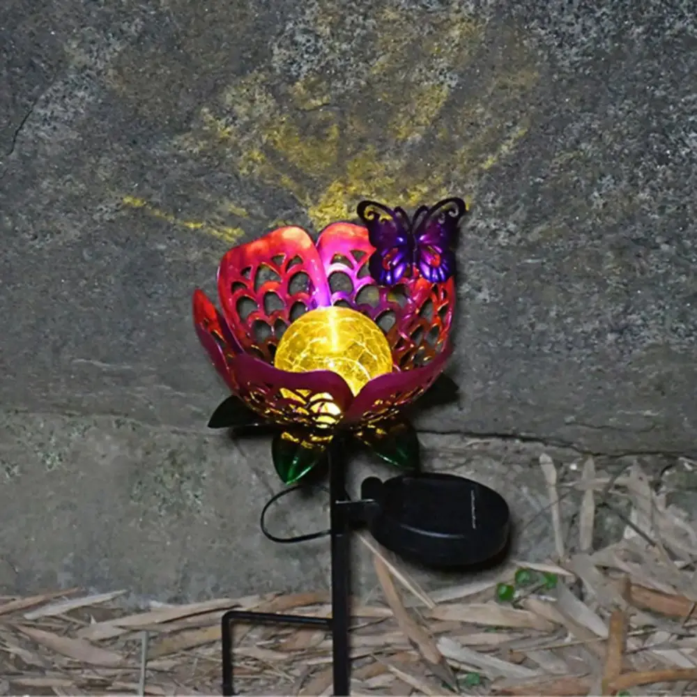 

Солнечная лампа в форме лотоса, железная, с креплением в грунт, водонепроницаемая, для украшения сада, светодиодная, с ажурным дизайном в виде цветка