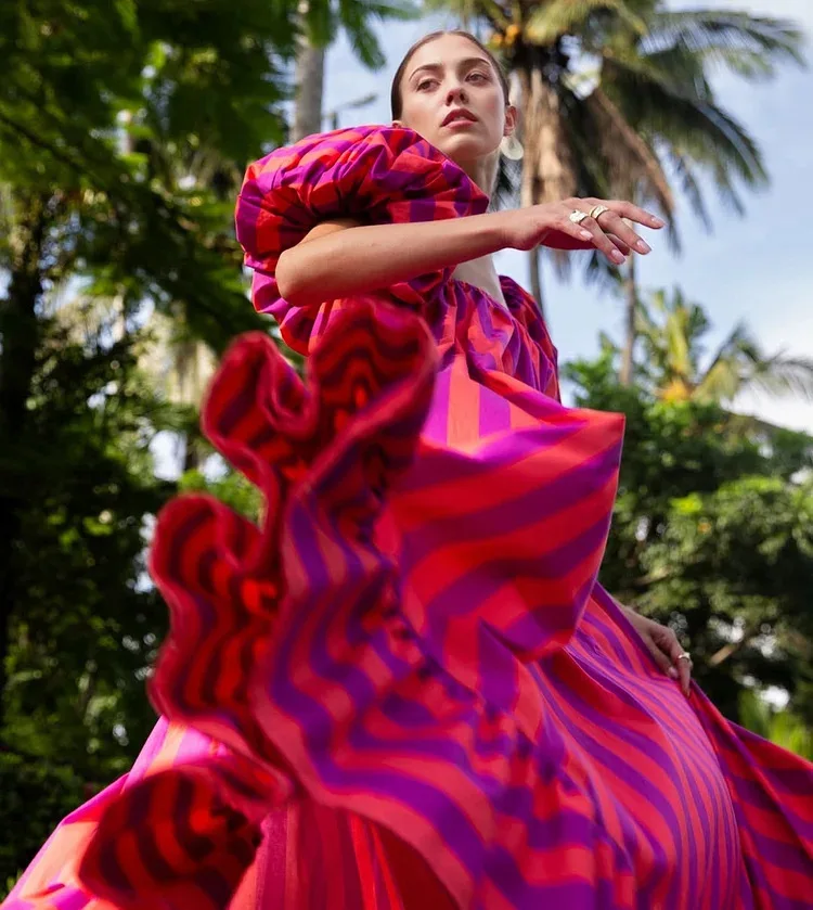 ฤดูร้อนชายหาดผู้หญิงชุดว่ายน้ําแขนฟองกระโปรงกว้างพิเศษลาย Beach ชุดวันหยุด