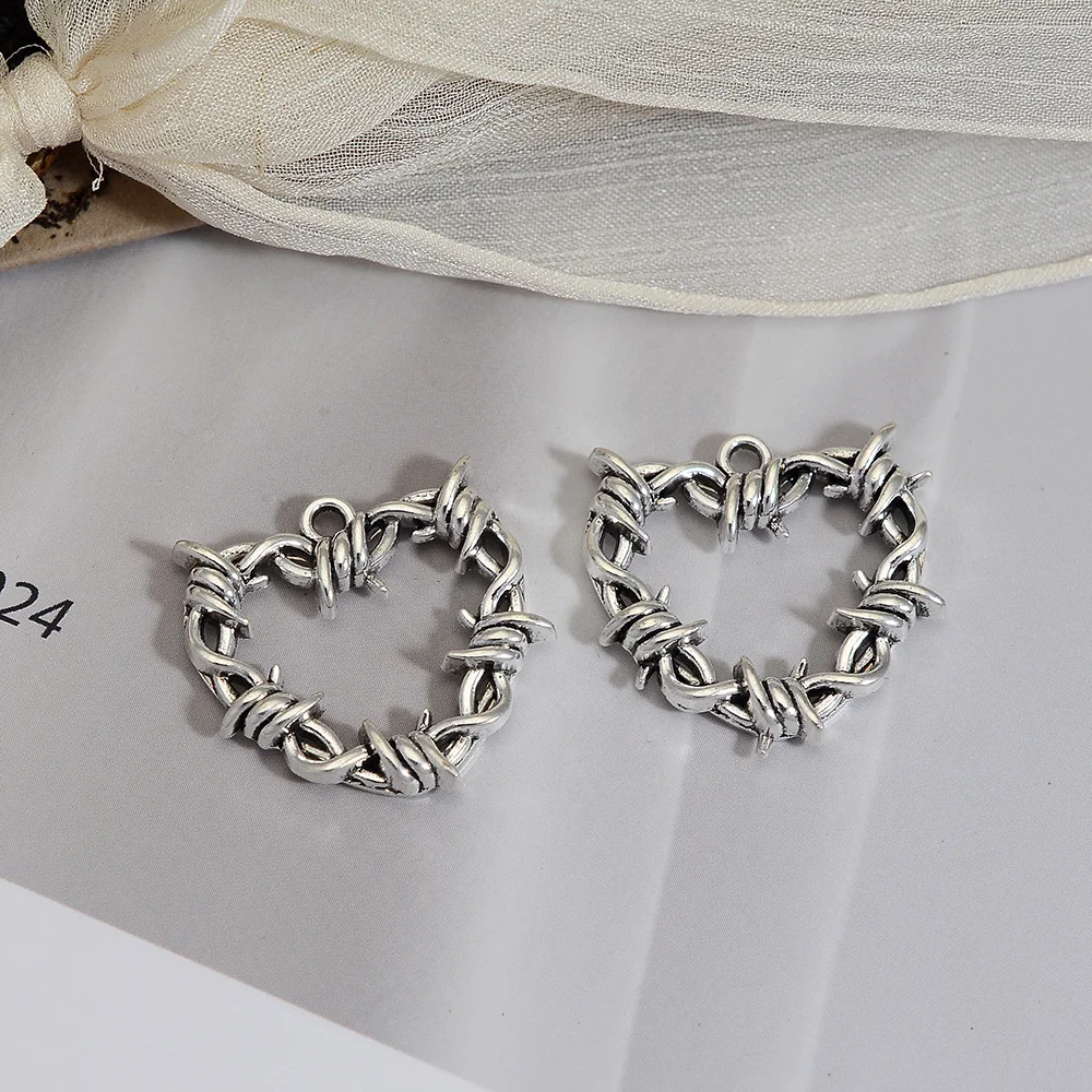 10pcs/lot Gothic Thorns Heart Charms Pendants For Diy Necklace Keychain Jewelry Making Findings Supplies Accessories