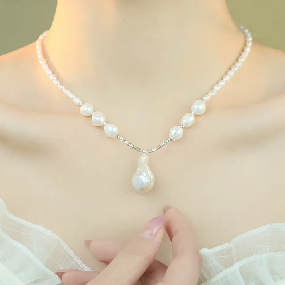 

Elegent Luxury Baroque Pearl Necklace for Women French Retro Water Drop Pearl Pendant Exquisite Neck Chain Valentine's Day Gifts