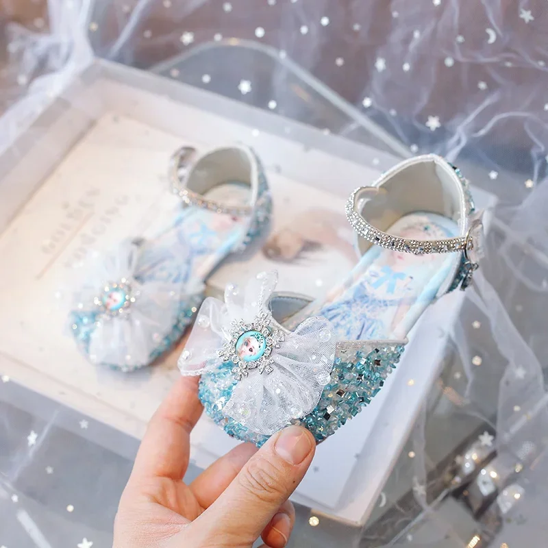 Sapatos confortáveis de princesa de cristal para bebês, sandálias casuais, bonito palco dos desenhos animados, sandálias para crianças, moda, primavera, verão