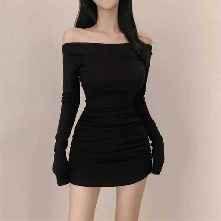Koreanisches, schulterfreies, verstellbares, einseitiges Damenkleid mit tailliertem Schnitt, plissiertem Rock, figurbetont, schmal geschnitten, schick, figurbetont, Midi- und Minikleider – Detail 3