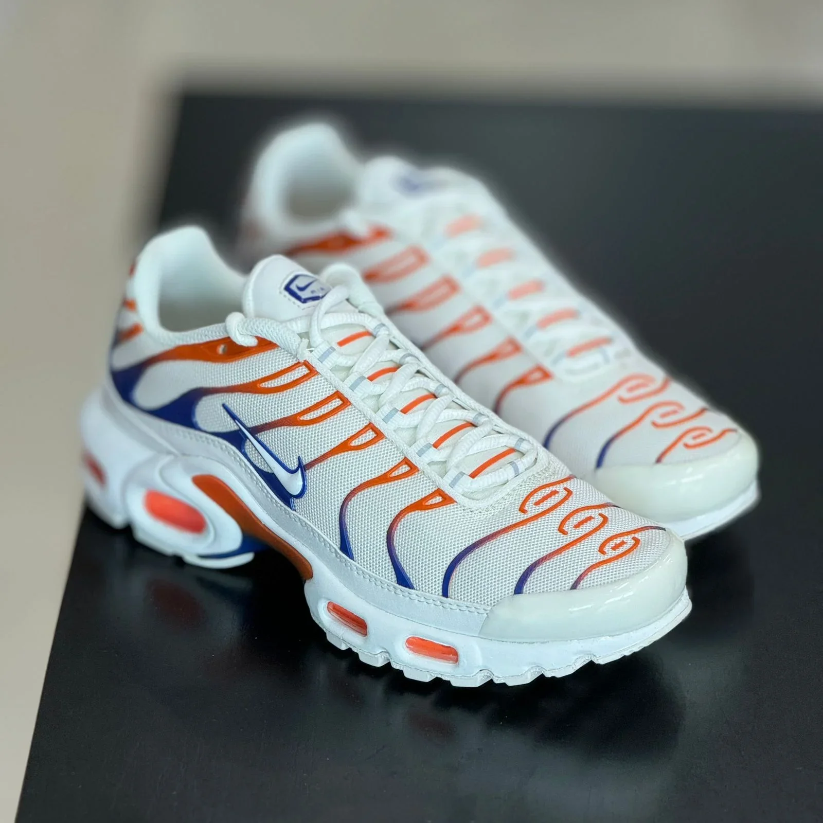 Nike Air Max Plus TN Summit White Racer Blue Safety Orange Men Casual Tuned Air Support Energetic Street Sneakers DZ3671-103