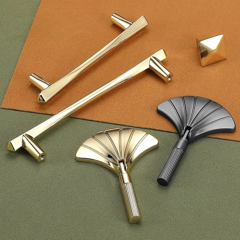 Modern Simple High End Cabinet Door Handle Kitchen Wardrobe Drawer Pull Personalized Light Luxury Fan Shaped Single Hole Knob