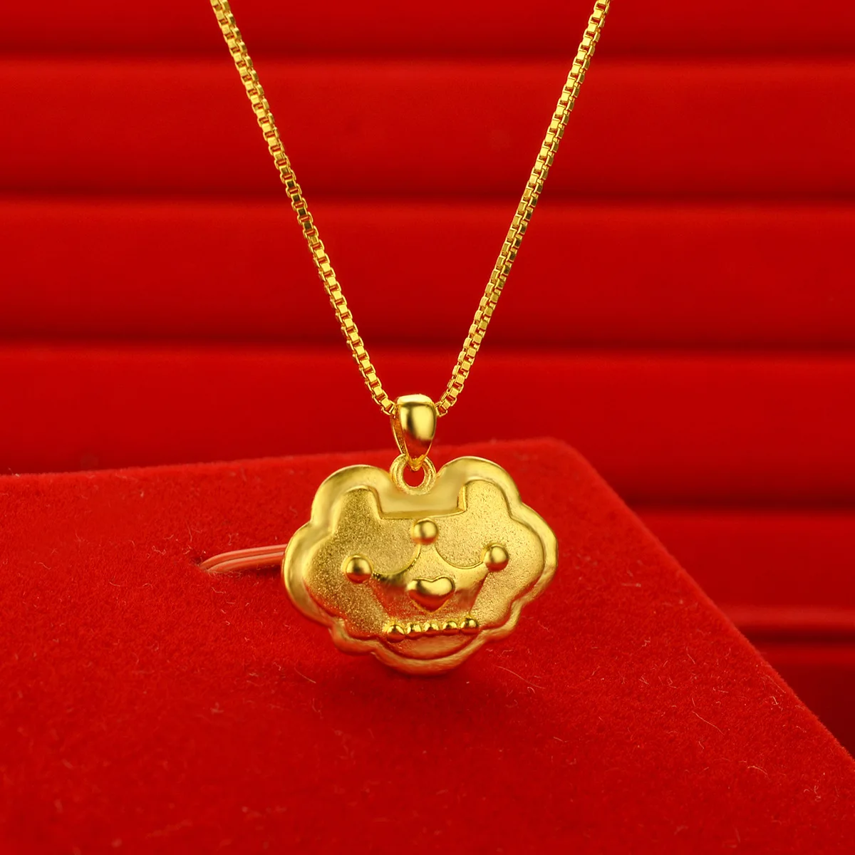 

AU999 Gold Necklace Longevity Lock Pendant Women Fashion Ethnic Style 24K Pure Gold Crown Love Pendant Jewelry