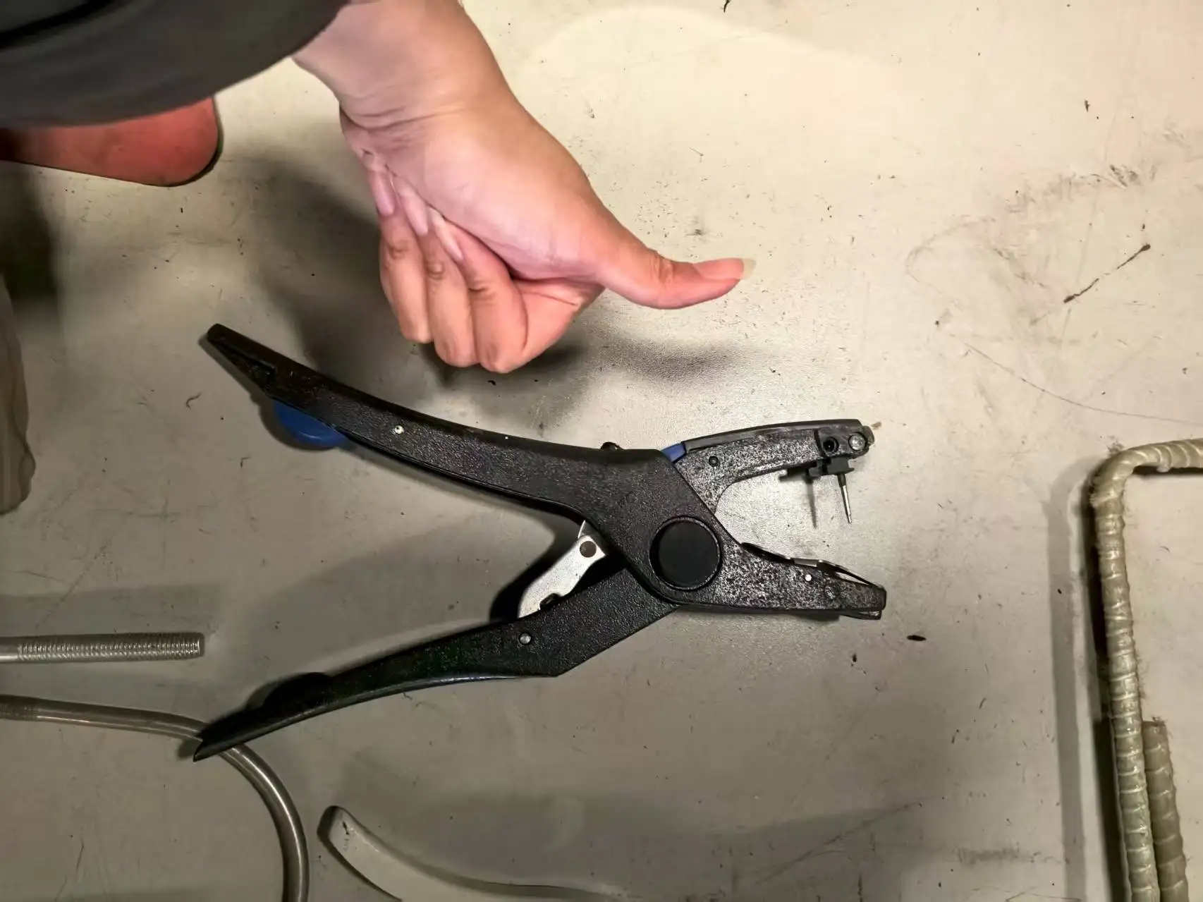 中国製 卸売可能 耳標付け機器 家畜用機器 耳標プライヤー