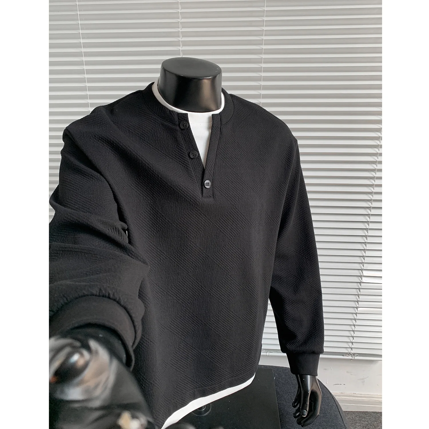 

Men's Structured Illusion Sweatshirt - Built-in V-Neck Shirt with Easy-Care Fabric (Modern Two-Layer Design for Autumn)