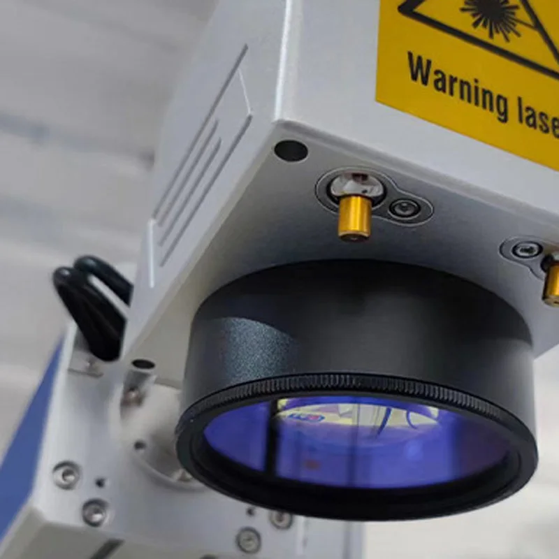 

Станок для лазерной маркировки волоконно-оптических шкафов. Гравировка фотографий в стиле милитари, маркировка табличек с именем, рельефная камня и т. д.