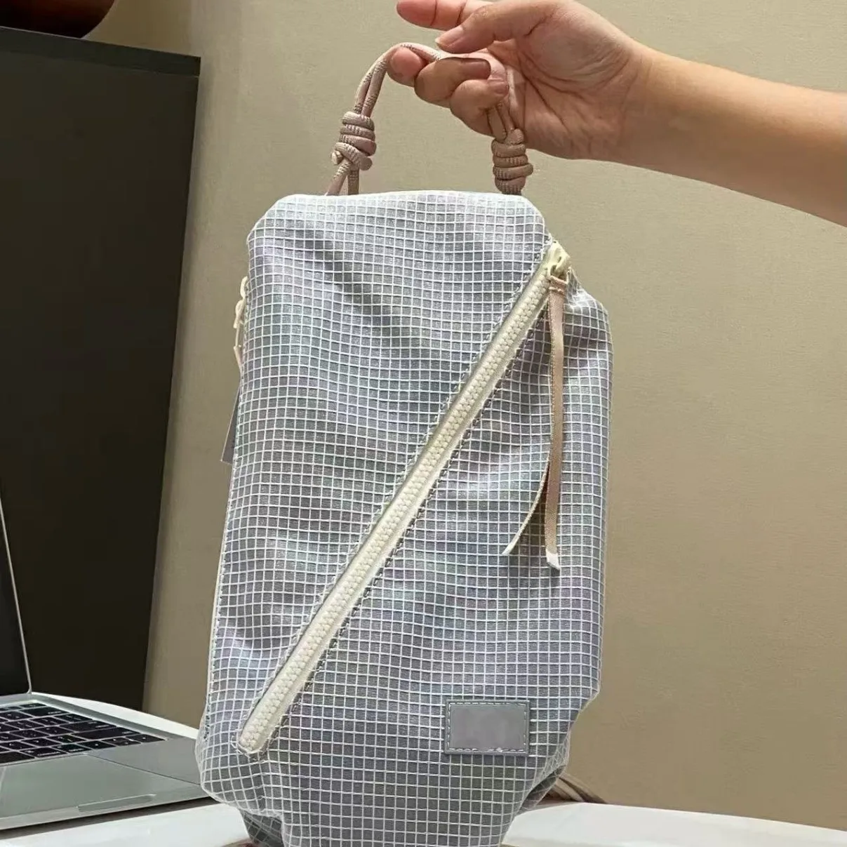 New nylon bag waterproof bag unisex shoulder bag crossbody bag sports and leisure bag fitness outdoor backpack