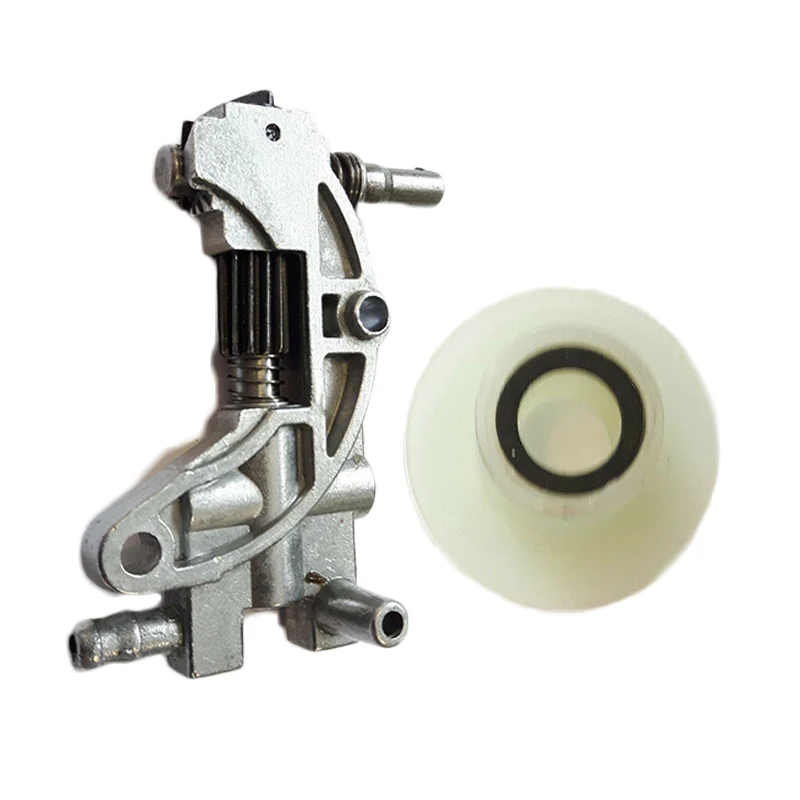 Oil Pump and Worm Mechanism Replacement for Chinese Chainsaw 4500 5200 5800 45 52 58 62CC Supports Chain Saw Functionality
