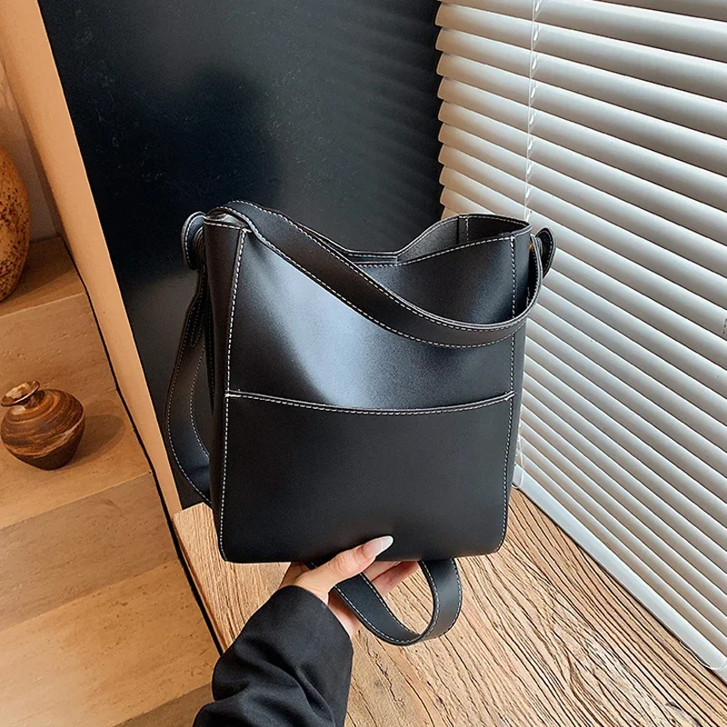 

Trendy Women's Bucket Handbags 2025 Autumn Vintage Temperament PU Leather Messenger Bag Minimalist Commuting One Shoulder Bags