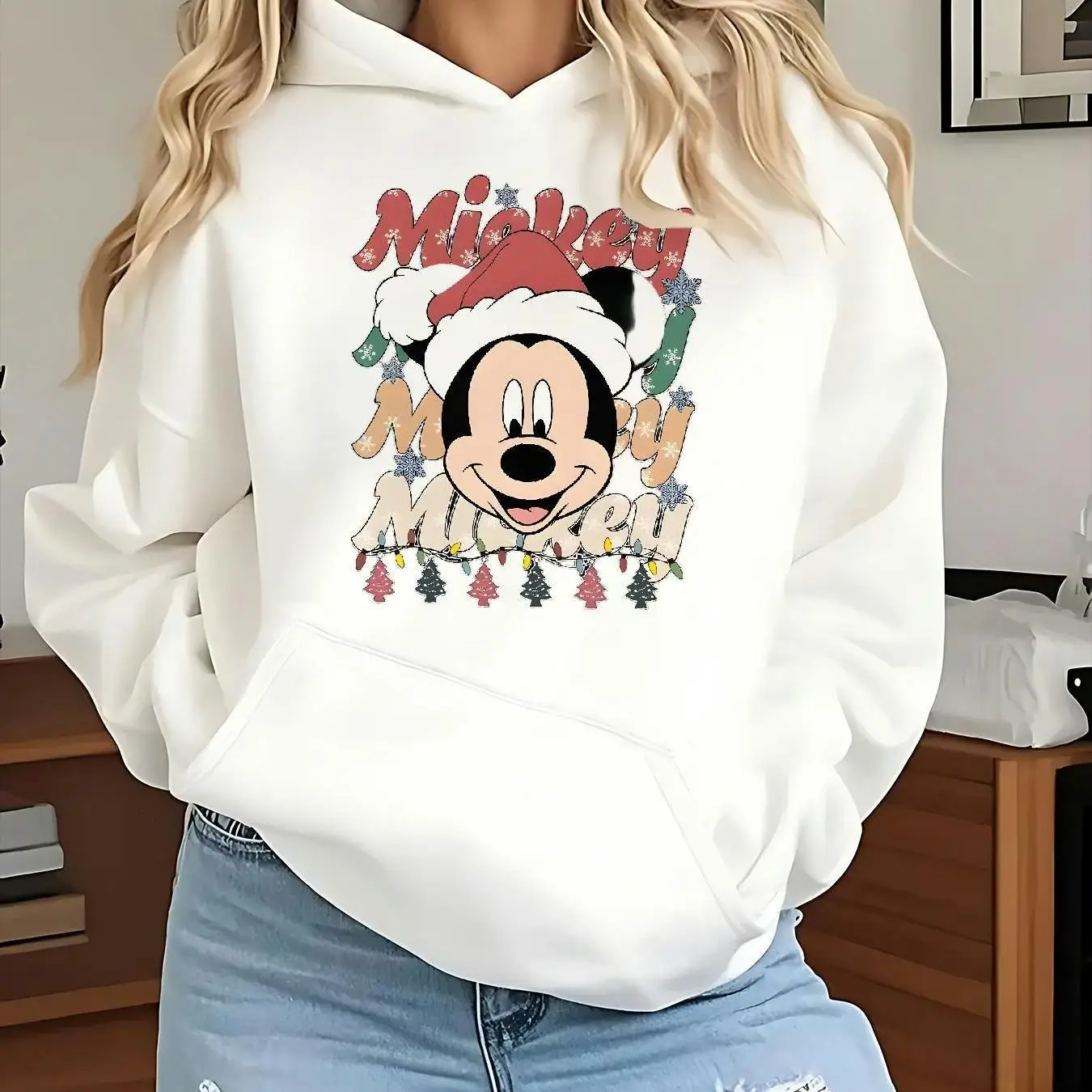 Disney Mickey Mouse Christmas Hoodies Fashion Oversized Unisex Hoodies Sweatshirts Autumn and Winter Fleece Casual Versatile