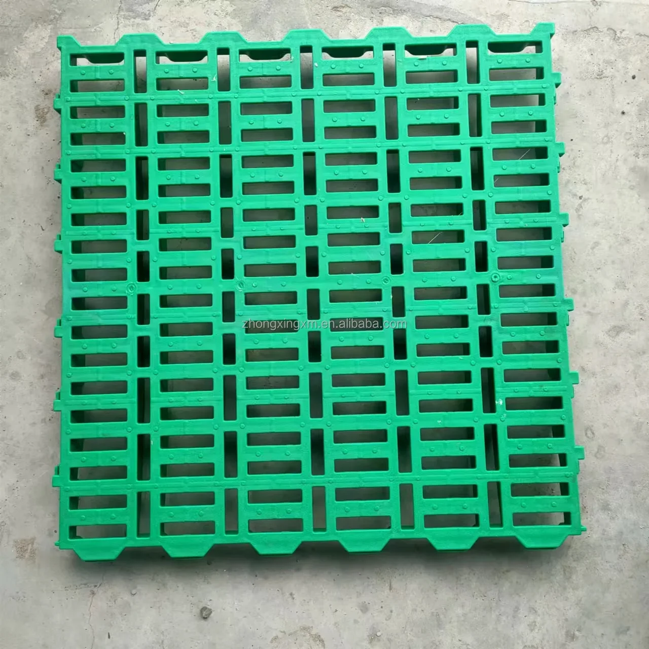 Plastic Slatted Flooring For Goat And Sheep 600*600mm Plastic Slatted Flooring Slatted Floor For Goat Sheep Farm