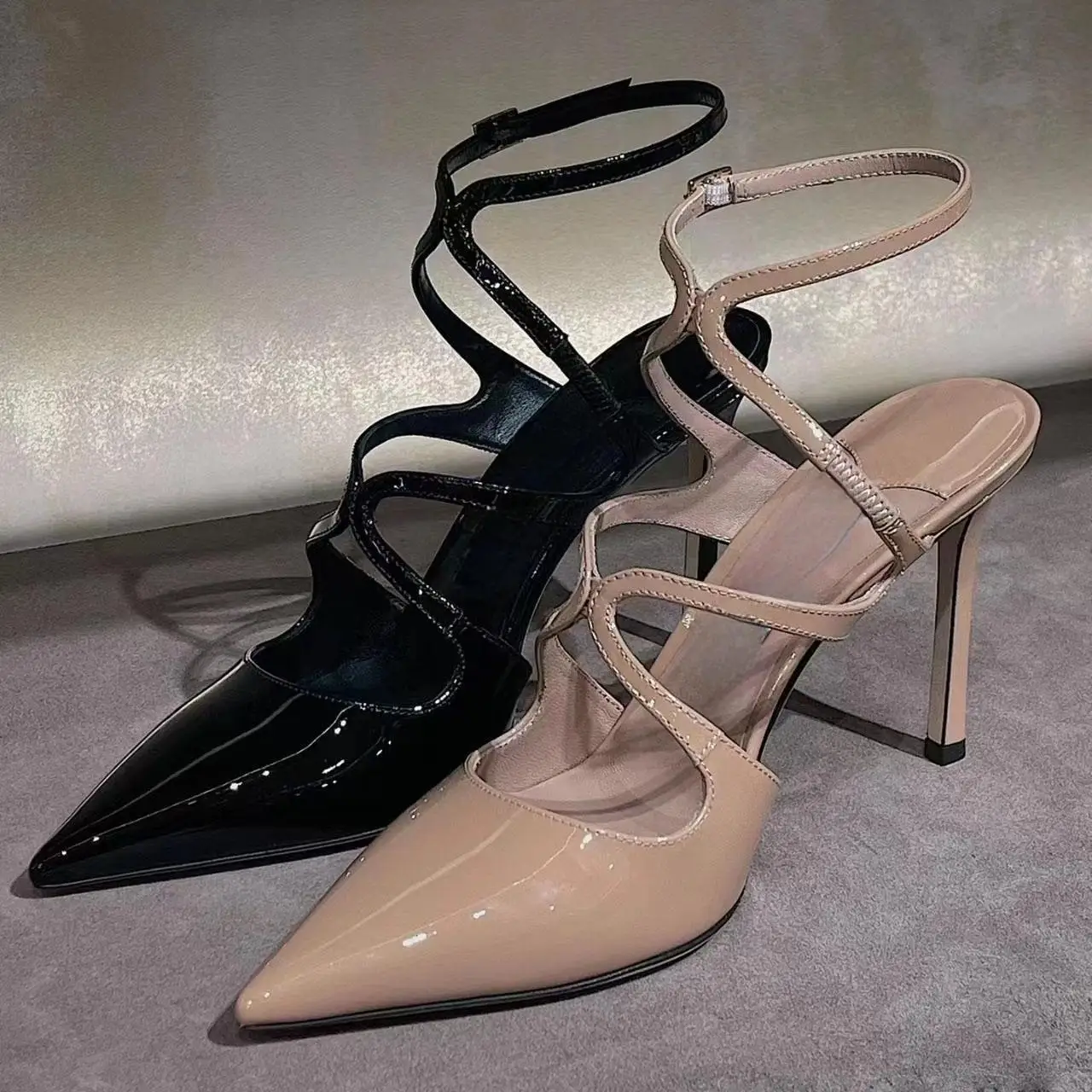 2024 Spring and Autumn Season New Sharp Headed Baotou Ultra High and Thin Heels with Hollow High Heels, Women's Sandals