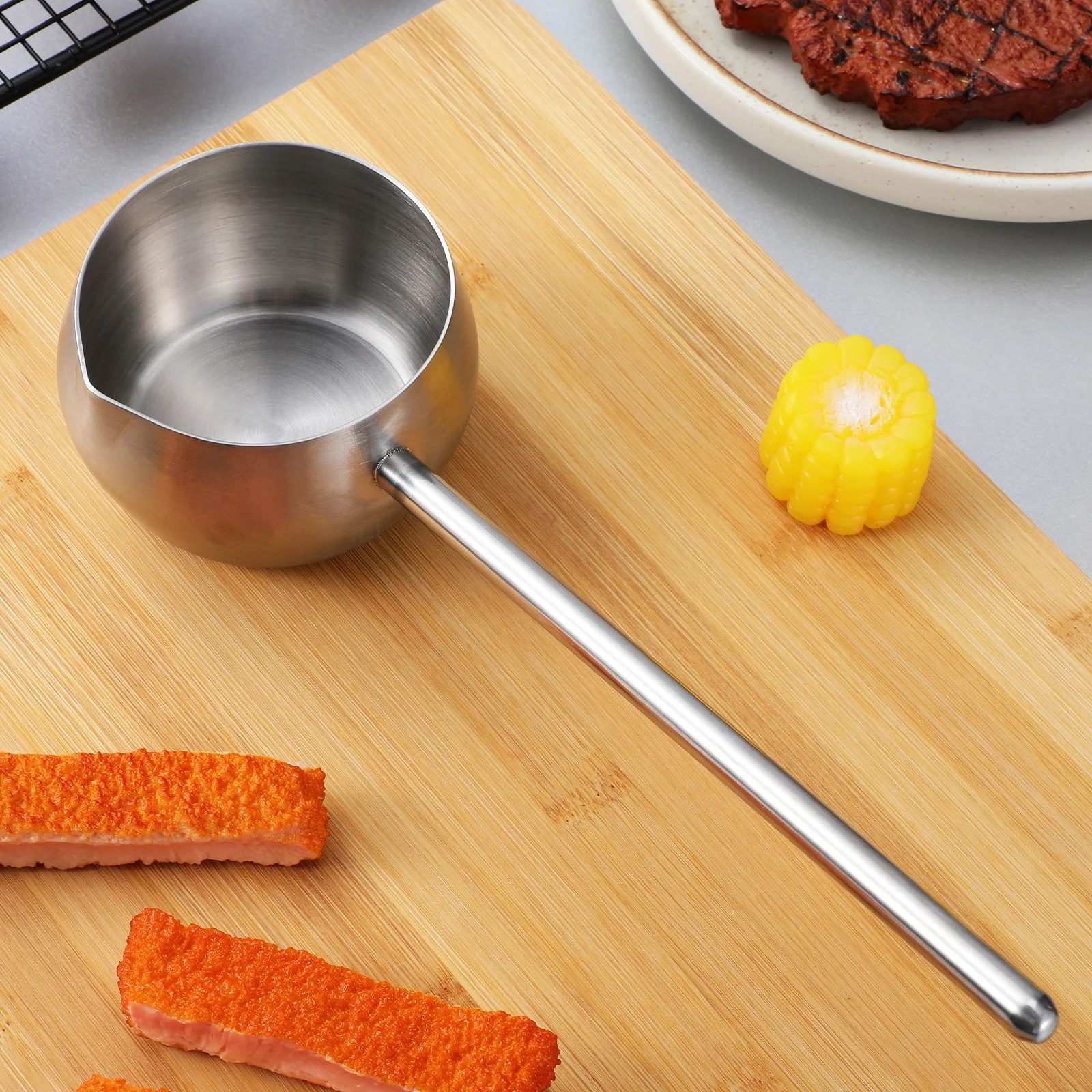 

Ложка для подогрева масла из нержавеющей стали, 280 мл, большой совок с длинной ручкой, практичный кухонный ковш для воды, масляная ложка из нержавеющей стали