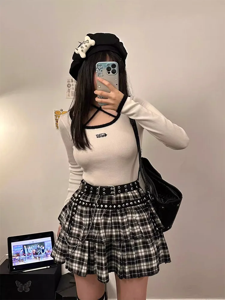 Y2k Cool Girl Classic Black White Plaid Cake Skirt Women's Summer High Waist Personality Rivet Jk Age-reducing Pleated Skirts