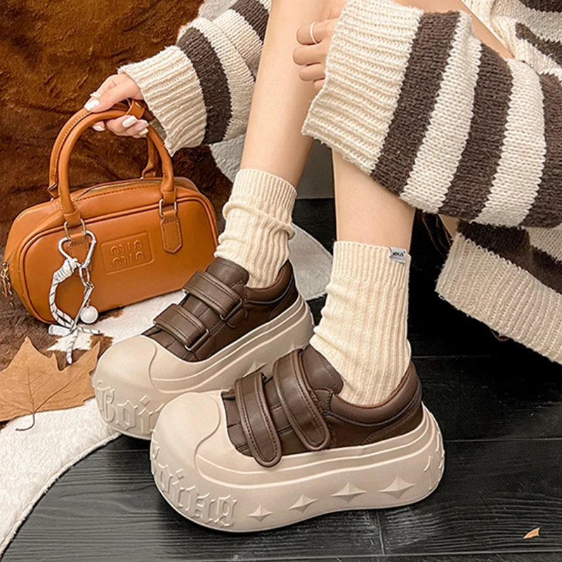 Vintage Big Head Women's Leather Shoes Design Reliefs Letter Hook&Loop Platform Sneakers Fashion Lightweight Casual Skate Shoes