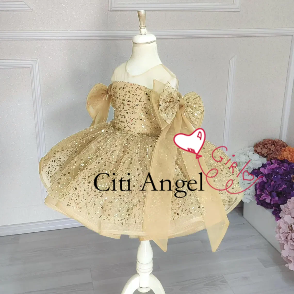 

Elegant White Flower Girl Dress For Wedding Puffy Sequins Beaded Short Sleeves Tulle Kids Birthday Party First Communion Gown