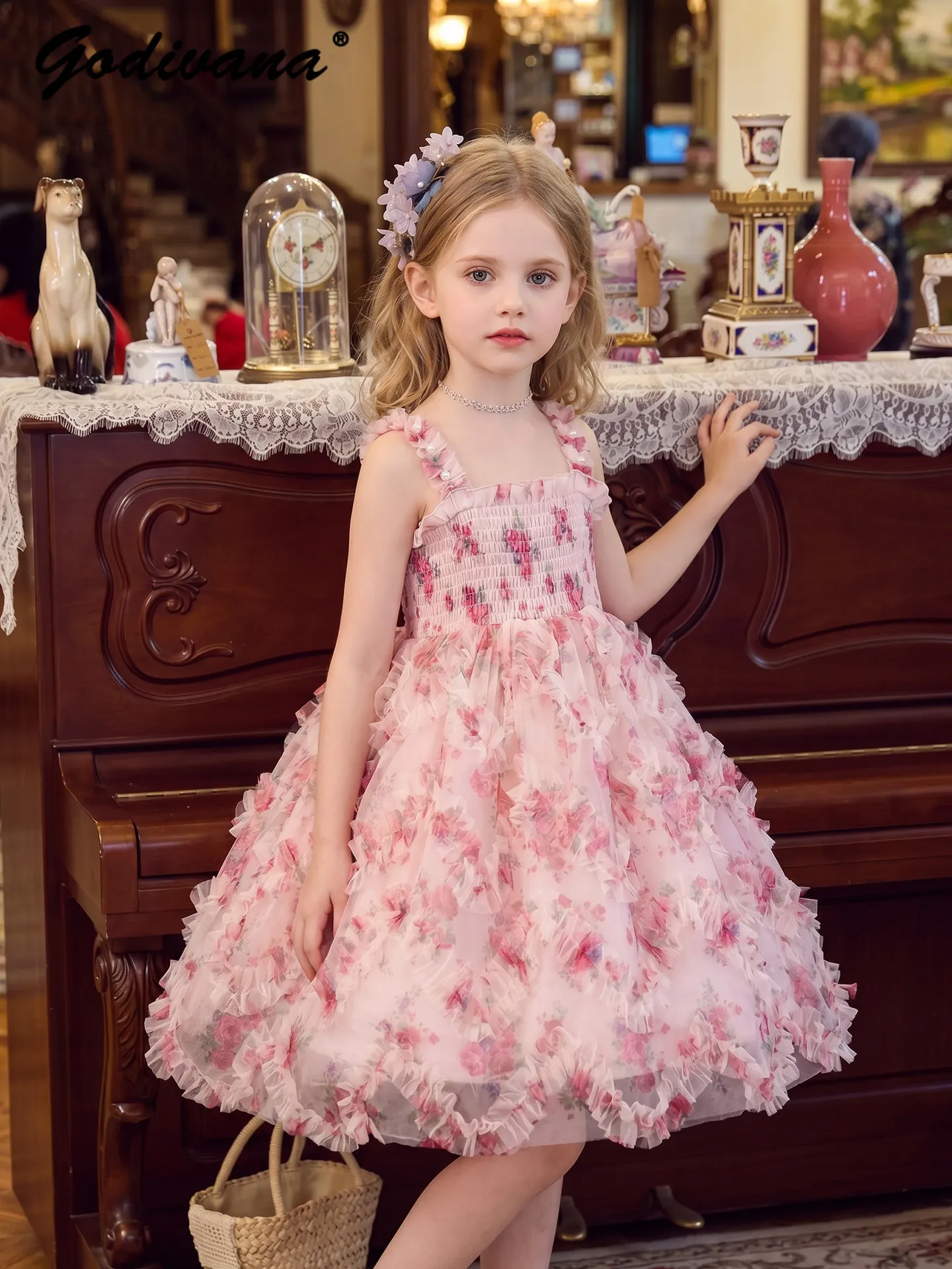 Little Girls Summer New Sweet Tulle Floral Sundress Childrens Heavy Luxury Rose Floral Back Butterfly Mesh Pearls Princess Dress