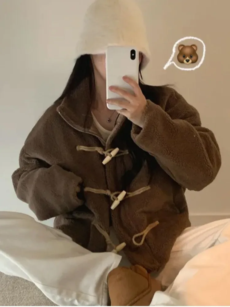 

Retro Versatile Lamb Fur Cotton Jacket Women's Loose Short Style Button up Winter Coat for All Ages And Occasions