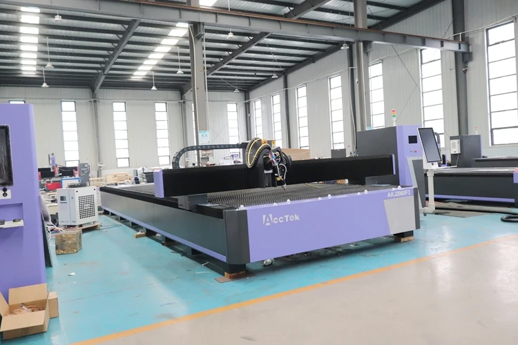 Fiber Laser Stainless Steel Sheet Metal Cutting Machine Beveling Laser Metal Engraving Tools 3000W 12KW