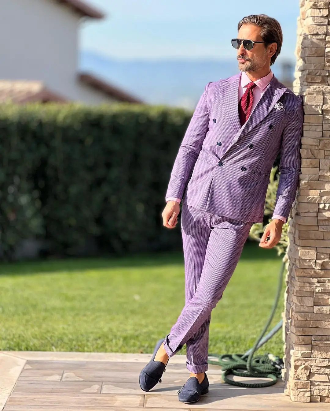 Abito da uomo classico viola doppio petto giacca su misura in due pezzi pantaloni Designer occasione formale Costume realizzato