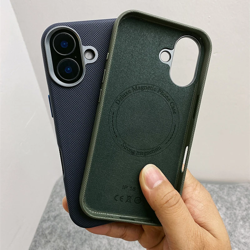 Trendige Diamanten-Relief-Leder-Magnet-Handyhülle für iPhone 17 18Pro Max 18 Pro 16 15 14 13 mit kabellosem Laden und Linsenschutz aus Legierung – Detail 5