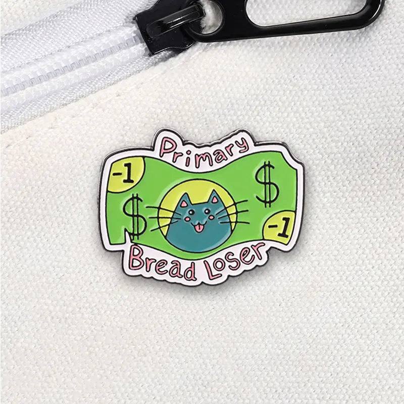 �Primary Bread Loser“ Emaille-Abzeichen, lustiger Katzen-Geld-Meme-Stil-Pin, grünes Dollar-Schein-Design, Metallbrosche, Revers-Accessoire, Geschenk – Detail 4