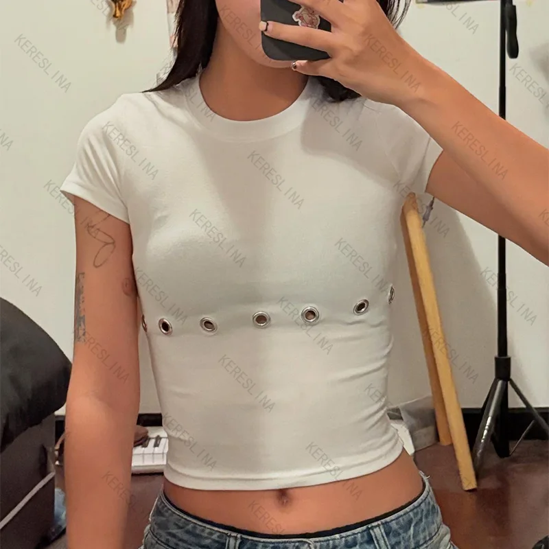 เสื้อยืดสไตล์สาวเปรี้ยว ยุโรป-อเมริกัน โทนสีพื้น เรียบง่าย ใส่ได้หลายโอกาส ทรงเข้ารูป แฟชั่นฤดูร้อน Y2K เสื้อยืดแขนสั้นสุดฮิต